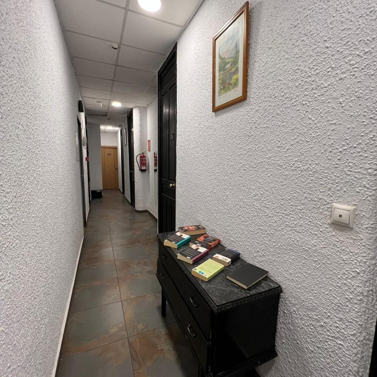 Hostal Milan アリカンテ エクステリア 写真