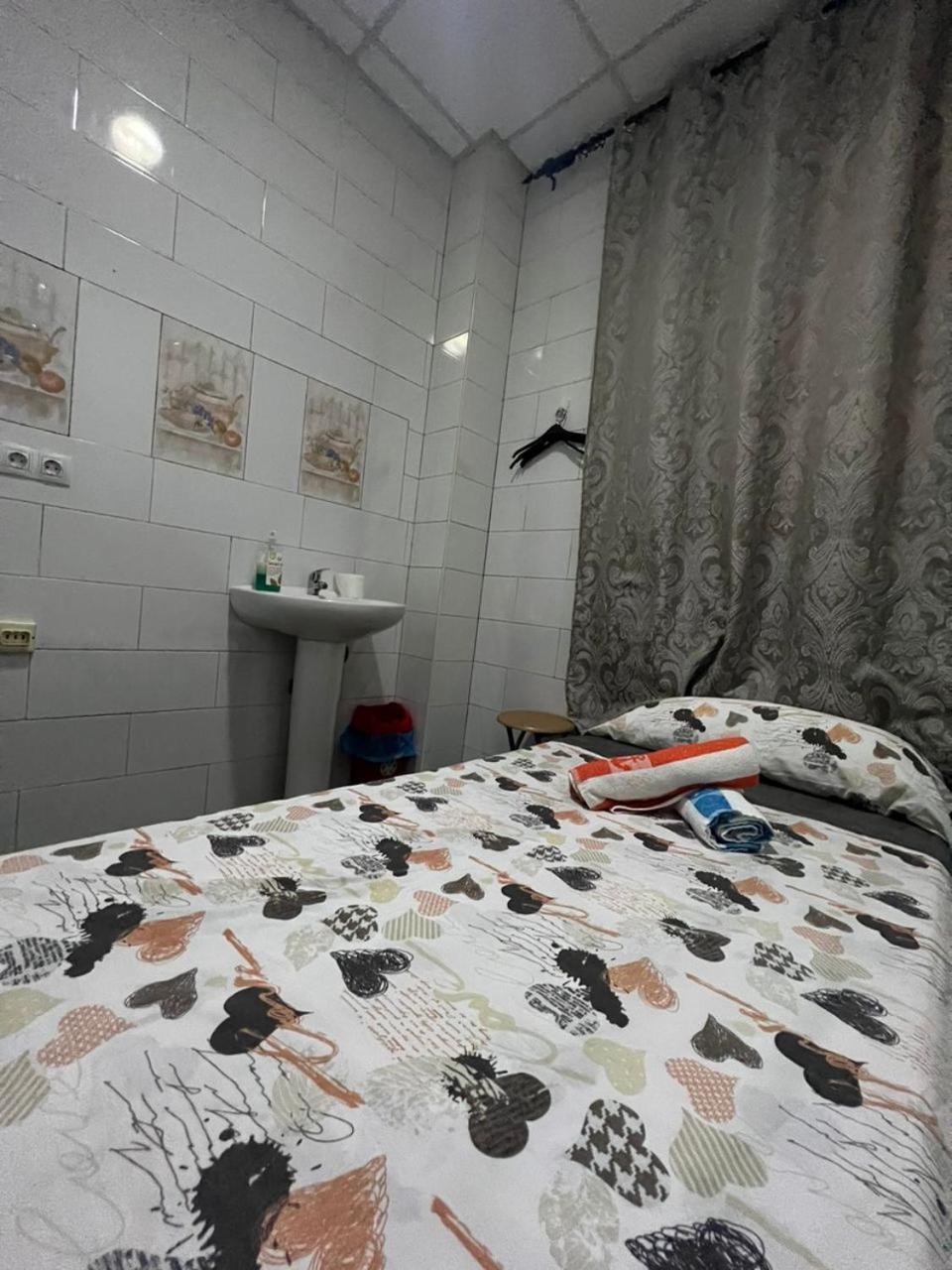 Hostal Milan アリカンテ エクステリア 写真