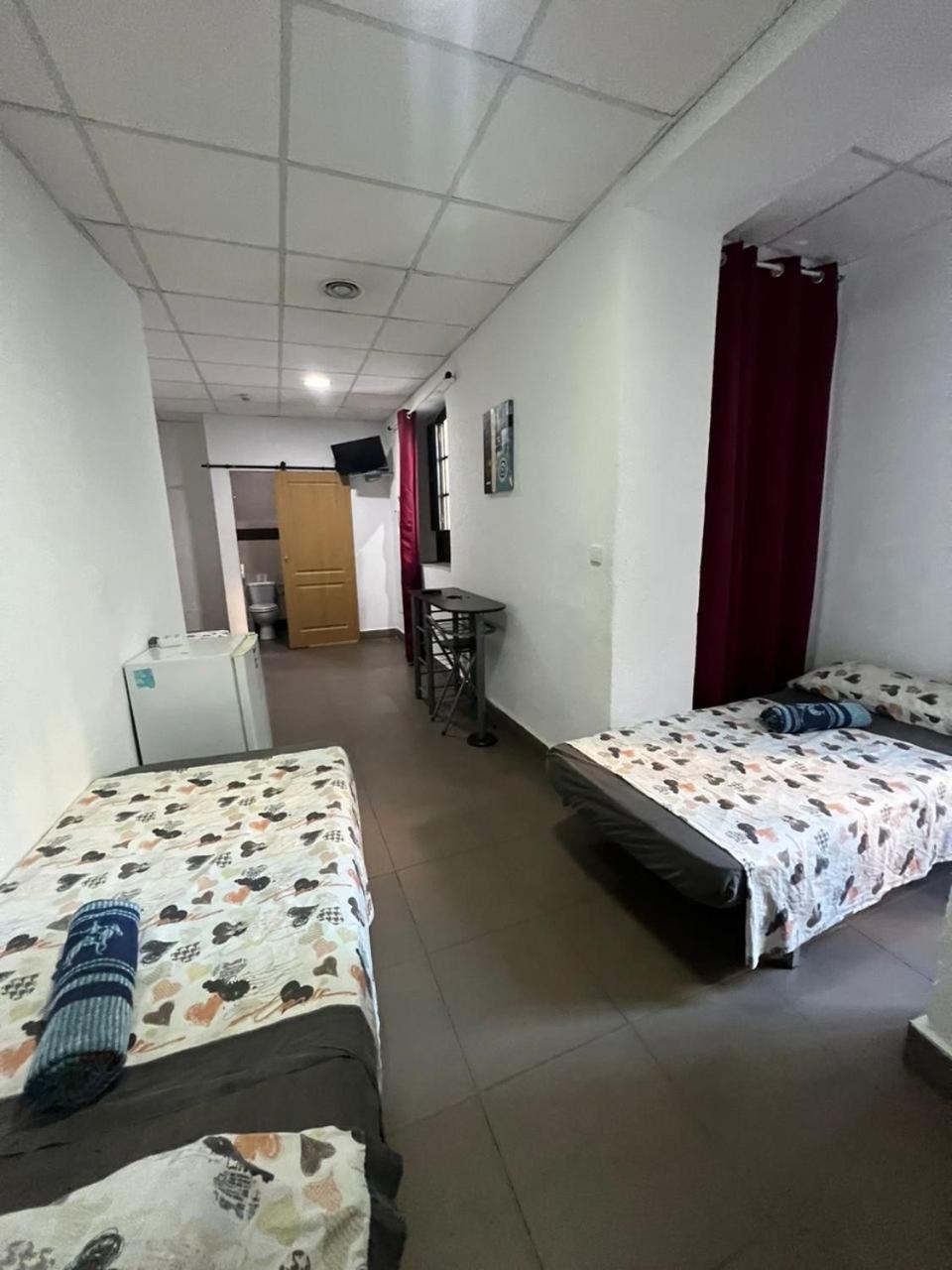 Hostal Milan アリカンテ エクステリア 写真
